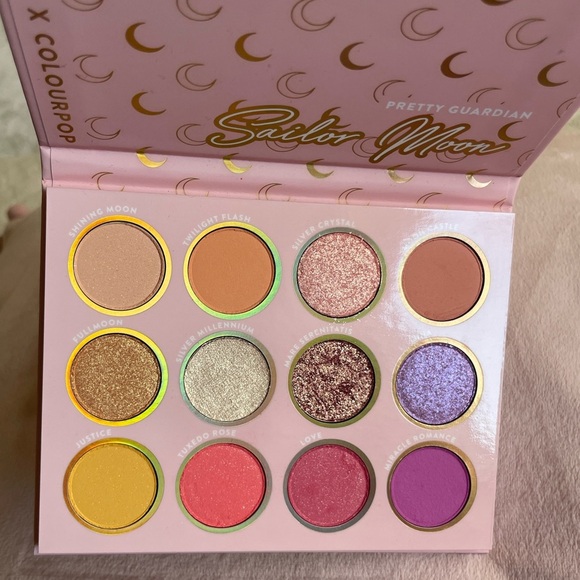COLOURPOP x SAILOR MOON🌙 Pretty Guardian-pressed powder eyeshadow palette - Picture 4 of 7